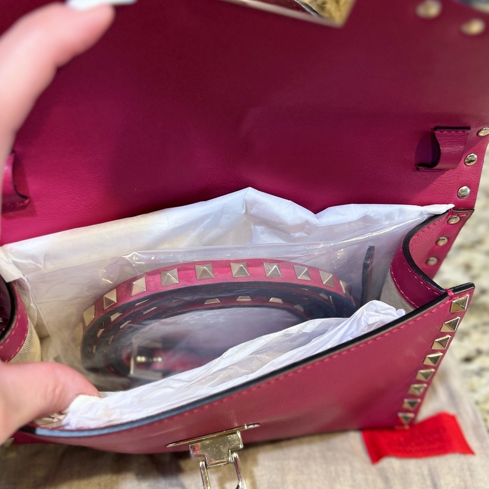 VALENTINO GARAVANI Fuschia Pink Leather Gold Rockstud Shoulder Crossbody Bag - Picture 9 of 16
